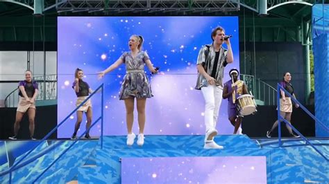 Kings Island Live Entertainment: Off The Rails .